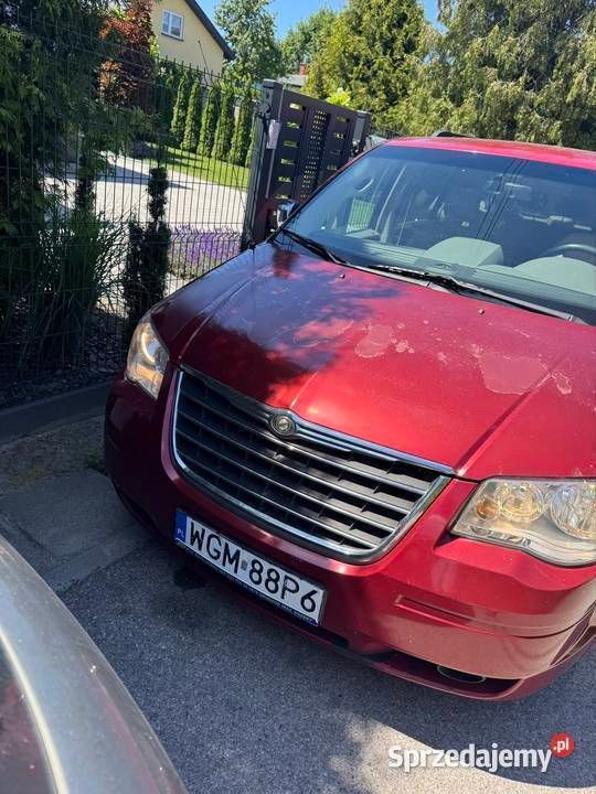 Czerwony Używany 2009 Chrysler Town & Country Minivan | 23 900 zł - Obraz 1/4