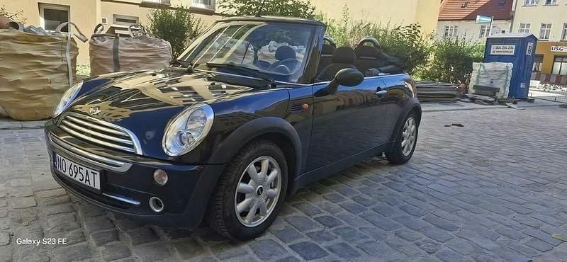 Czarny Używany 2004 Mini Cooper Cabriolet Kabriolet | 7900 zł - Obraz 1/4