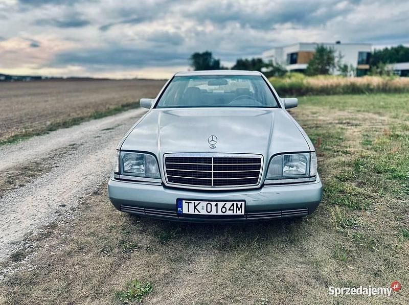 Srebrny Używany 1991 Mercedes 300 SE Sedan/Limuzyna | 23 000 zł - Obraz 1/4