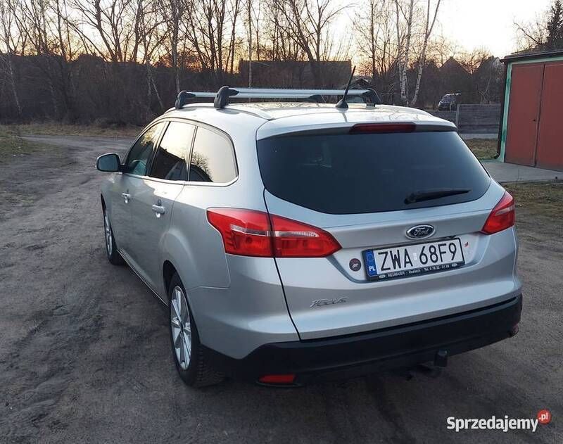 Używany Ford Focus 2017 Srebrny Kombi