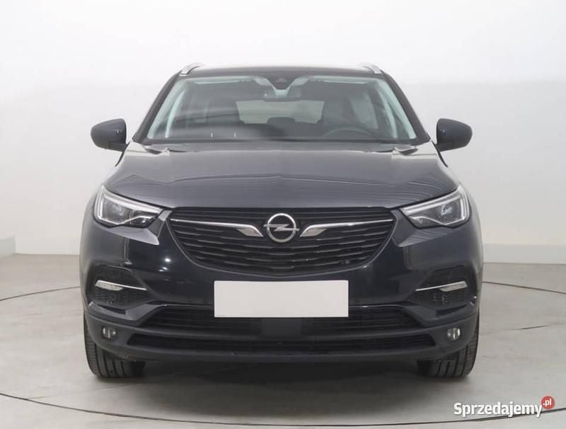 Używany Opel Grandland X 120 KM (88 kW) 2018 Czarny SUV