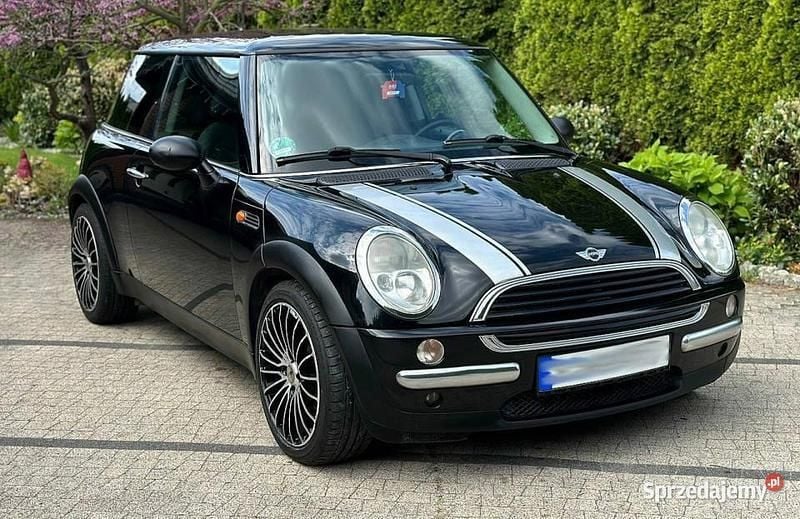 Czarny Używany 2002 Mini ONE Hatchback | 6900 zł (Uczciwa cena) - Obraz 1/4