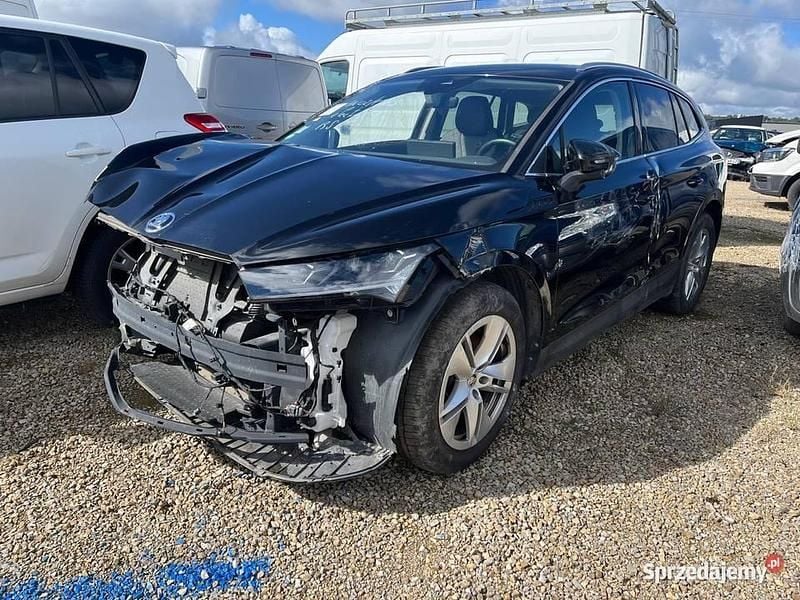 Czarny Używany 2023 Skoda Enyaq iV Loft SUV | 62 500 zł - Obraz 1/4