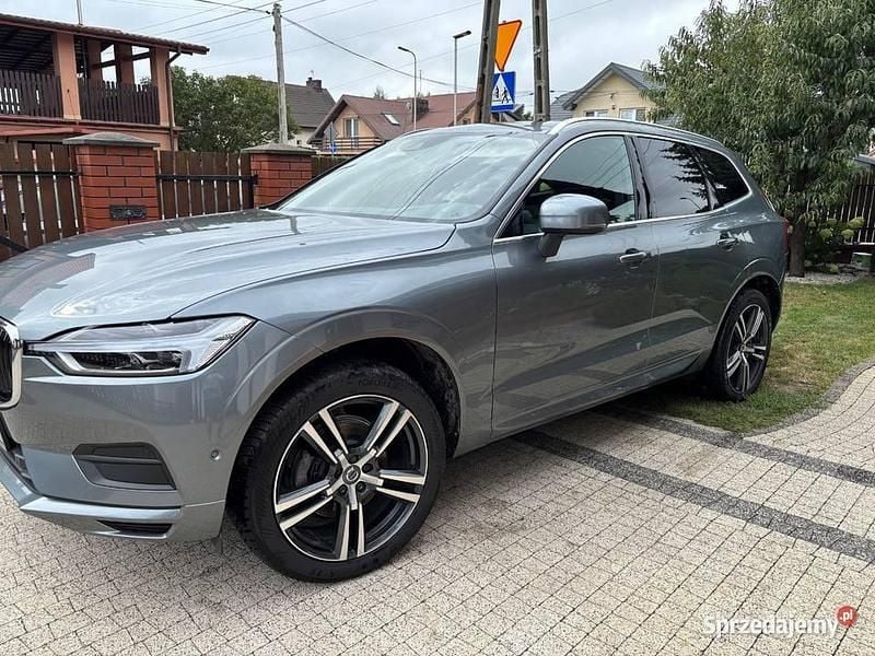 Szary Używany 2018 Volvo XC60 Momentum SUV | 110 900 zł (Uczciwa cena) - Obraz 1/4