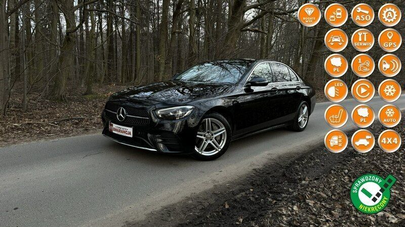 Czarny Używany 2022 Mercedes E220 Sedan/Limuzyna | 196 500 zł (Uczciwa cena) - Obraz 1/4