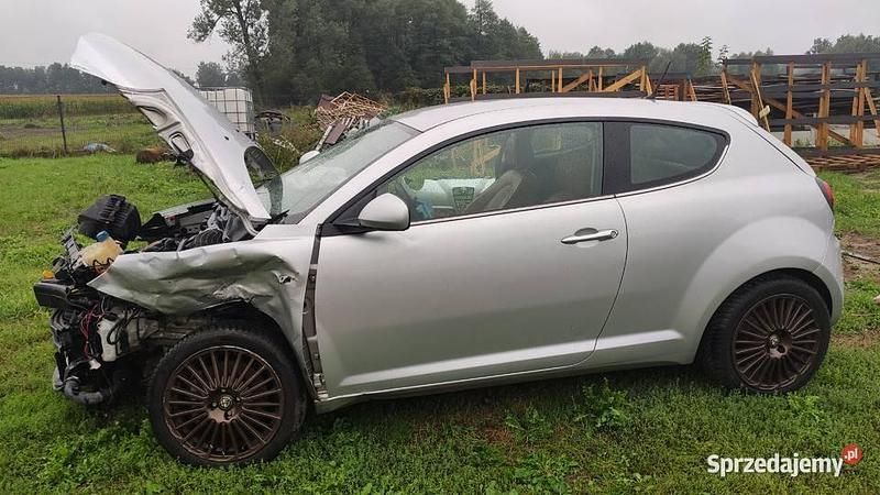 Srebrny Używany 2009 Alfa Romeo MiTo Hatchback | 5000 zł (Super Cena) - Obraz 1/4