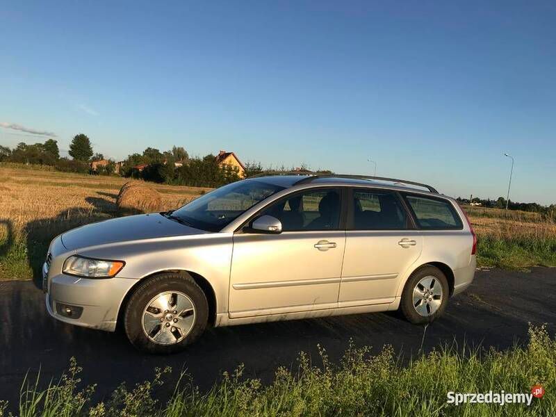 Srebrny Używany 2009 Volvo V50 Kombi | 12 500 zł (Uczciwa cena) - Obraz 1/4