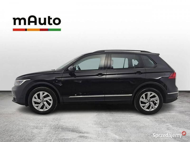Czarny Używany 2021 VW Tiguan Life SUV | 94 900 zł (Uczciwa cena) - Obraz 1/4