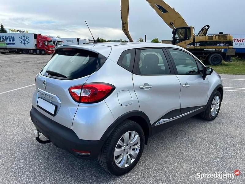 Srebrny Używany 2017 Renault Captur SUV | 39 950 zł (Uczciwa cena) - Obraz 1/4