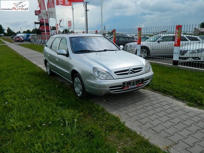 Używany Citroën Xsara 90 KM (66 kW) 2003 Srebrny Sedan/Limuzyna