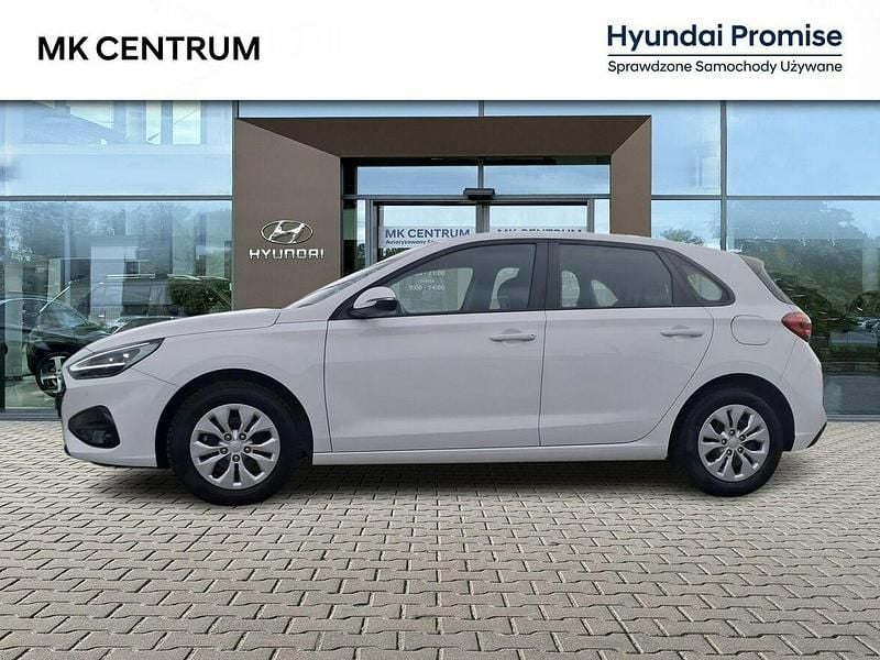 Używany Hyundai i30 Comfort 96 KM (70 kW) 2025 Biały Hatchback