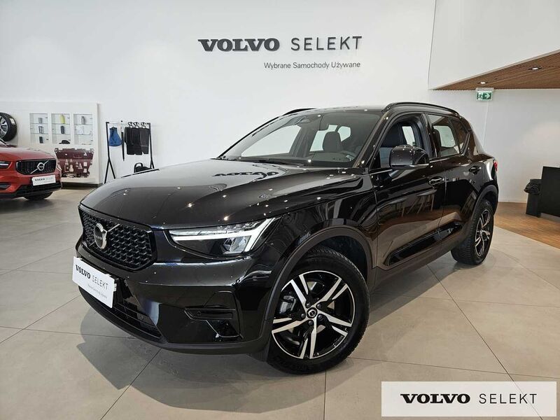Czarny Używany 2024 Volvo XC40 SUV | 169 900 zł (Dość drogi) - Obraz 1/3