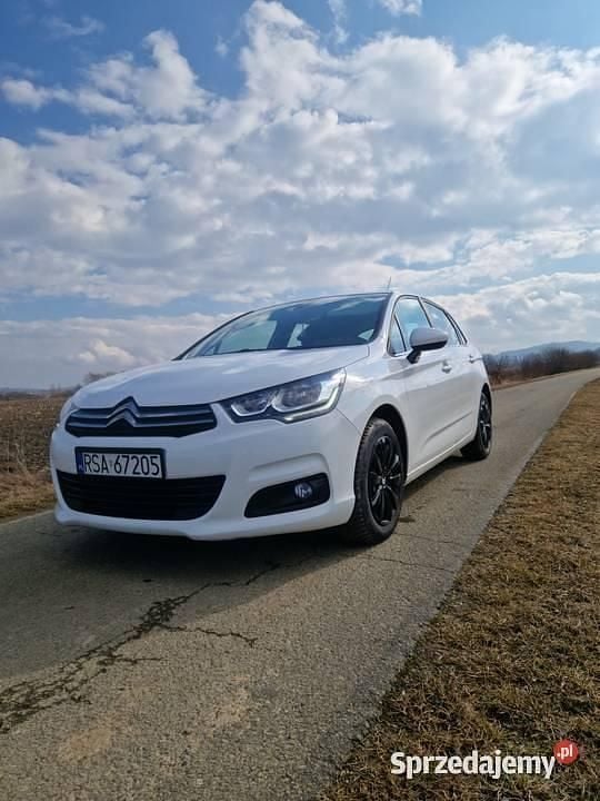 Biały Używany 2017 Citroën C4 Hatchback | 26 500 zł (Dobra cena) - Obraz 1/4