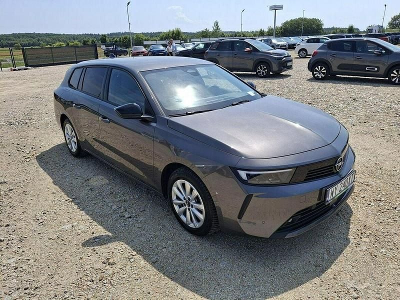 Czarny Używany 2023 Opel Astra Kombi | 68 265 zł (Drogi) - Obraz 1/4