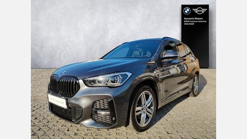 Szary mineralny metalizowany Używany 2020 BMW X1 Performance SUV | 107 900 zł (Dobra cena) - Obraz 1/4