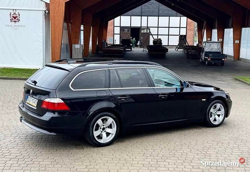 Czarny Używany 2009 BMW 520 Kombi | 17 900 zł (Dobra cena) - Obraz 1/4