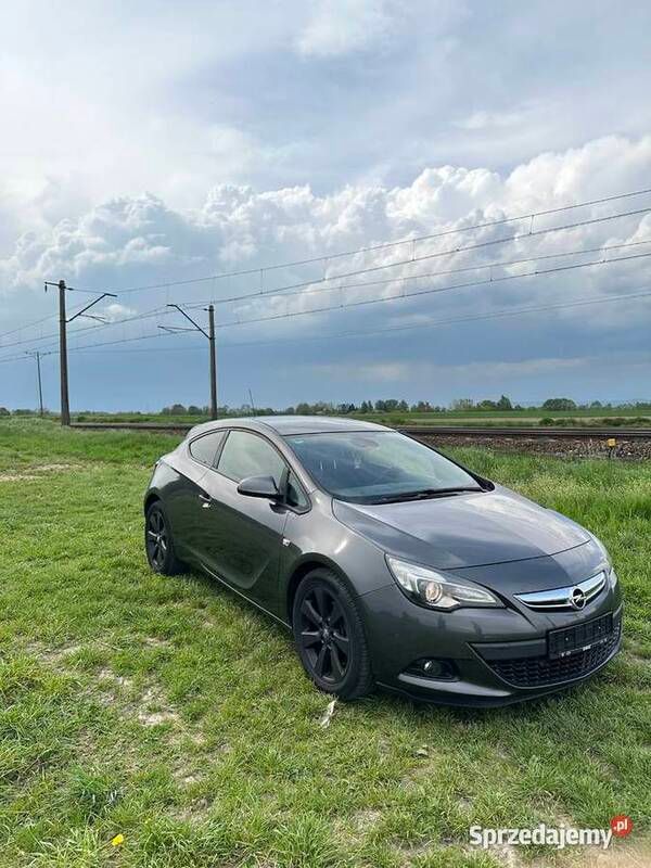 Używany 2011 Opel Astra GTC | 24 900 zł (Drogi) - Obraz 1/4