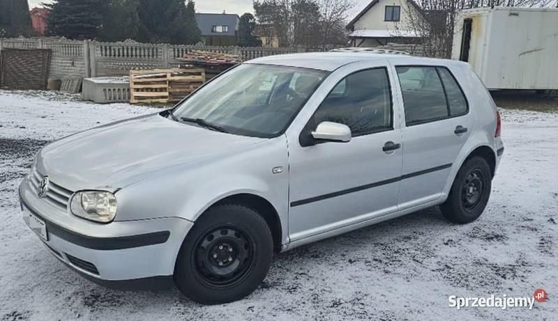 Używany VW Golf IV 2000 Srebrny Hatchback