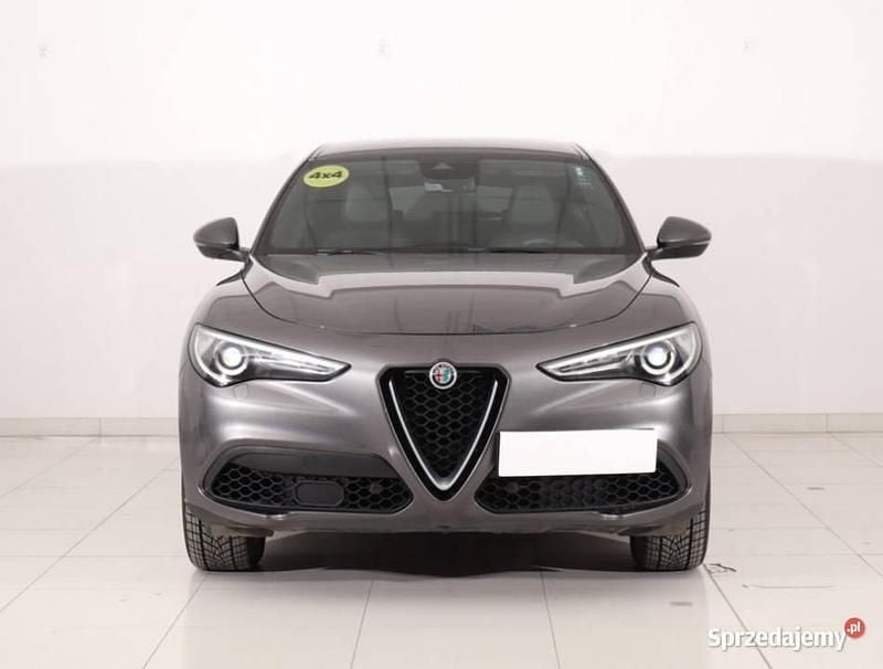 Szary Używany 2019 Alfa Romeo Stelvio SUV | 99 999 zł (Dobra cena) - Obraz 1/4