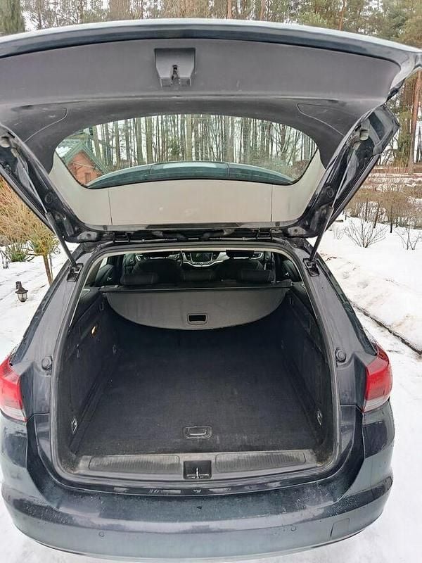 Używany Opel Astra Eco 2016 Czarny Kabriolet