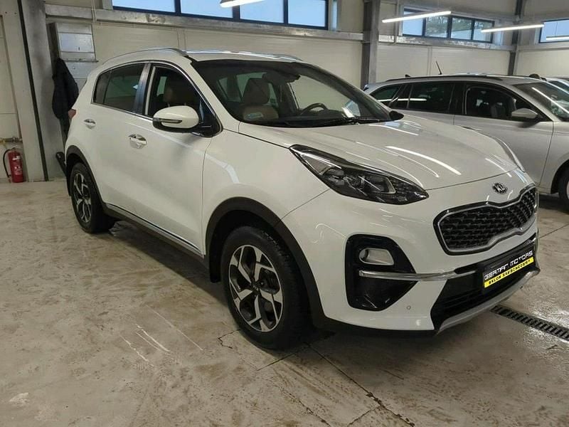 Używany Kia Sportage 132 KM (97 kW) 2020 Biały SUV