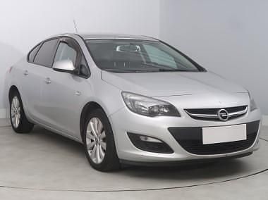 Srebrny Używany 2015 Opel Astra Sedan/Limuzyna | 26 999 zł (Uczciwa cena) - Obraz 1/4