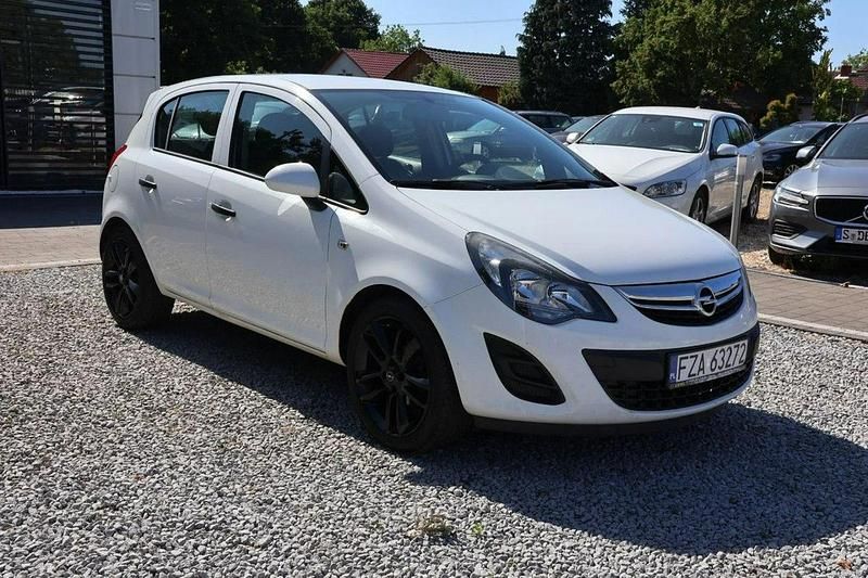 Używany Opel Corsa 85 KM (62 kW) 2014 Biały Hatchback