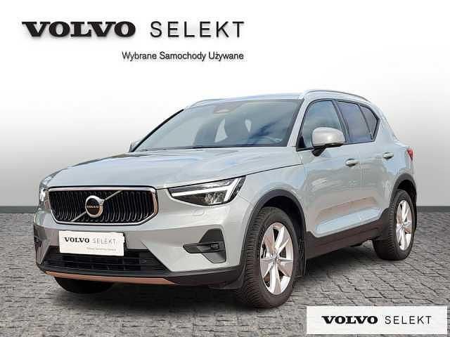 Szary Używany 2024 Volvo XC40 SUV | 155 000 zł (Uczciwa cena) - Obraz 1/3