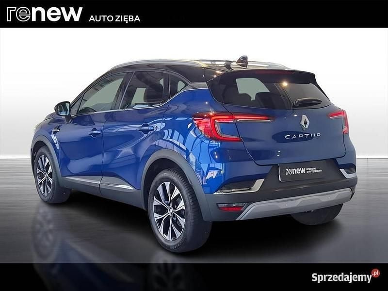 Używany Renault Captur Techno 140 KM (102 kW) 2024 Niebieski SUV