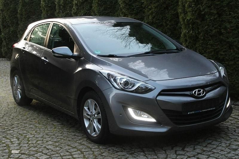 Używany Hyundai i30 101 KM (74 kW) 2014 Szary Hatchback