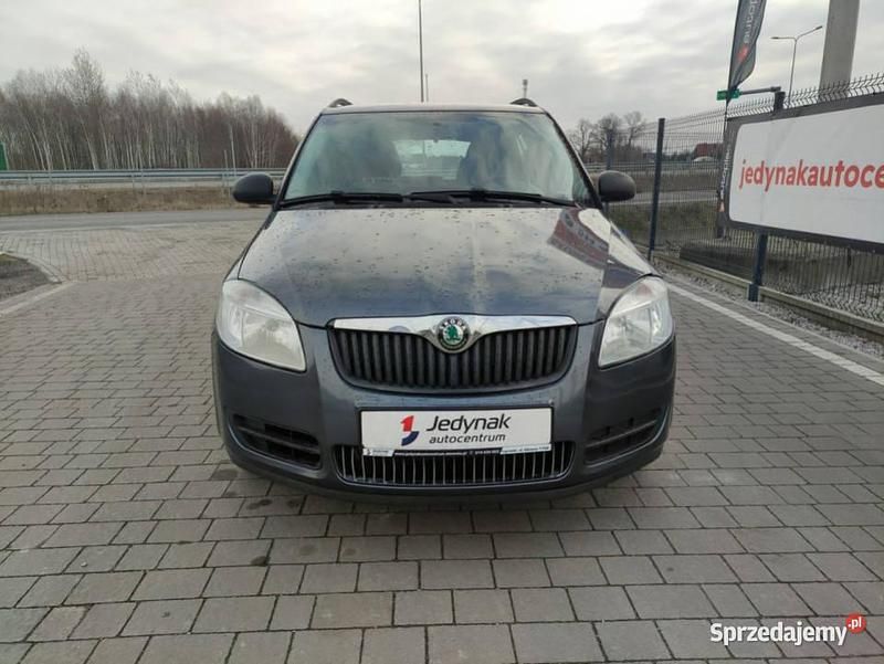 Używany Skoda Fabia 70 KM (51 kW) 2009 Granatowy Hatchback