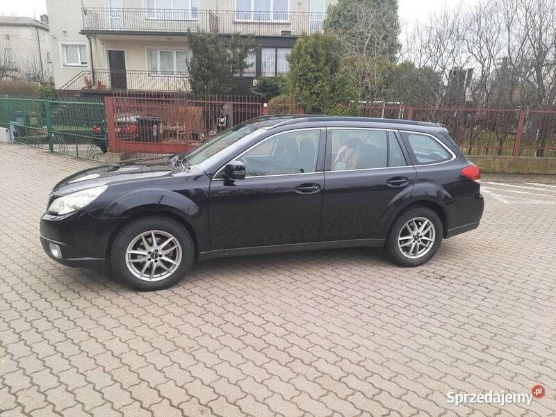 Używany Subaru Outback 2012 Czarny SUV