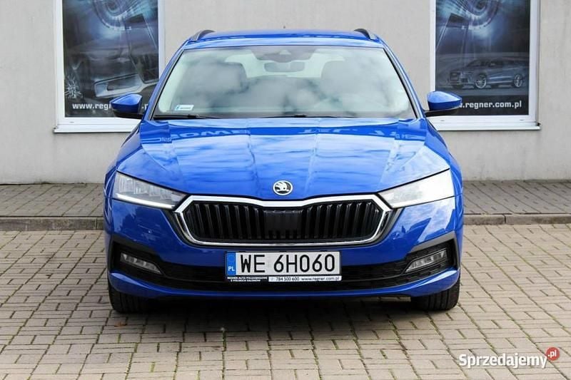 Niebieski Używany 2022 Skoda Octavia Ambition Kombi | 59 900 zł (Dobra cena) - Obraz 1/4