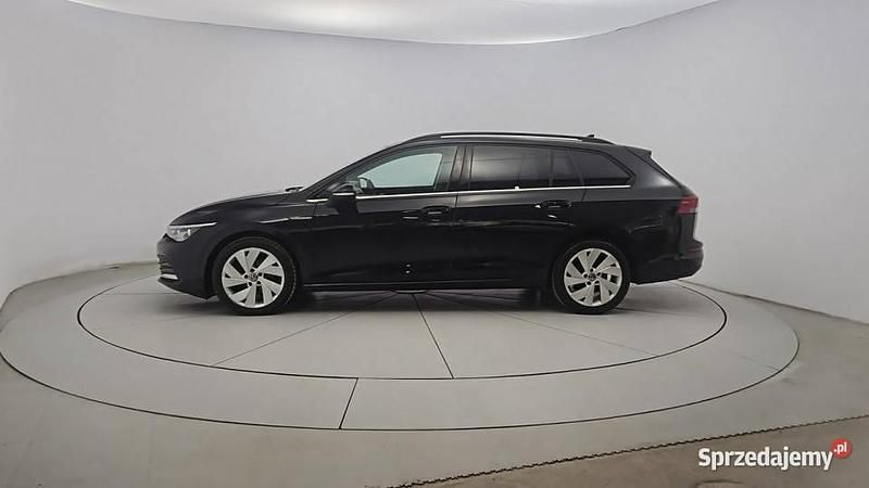 Czarny Używany 2021 VW Golf VIII Kombi | 63 900 zł (Uczciwa cena) - Obraz 1/4
