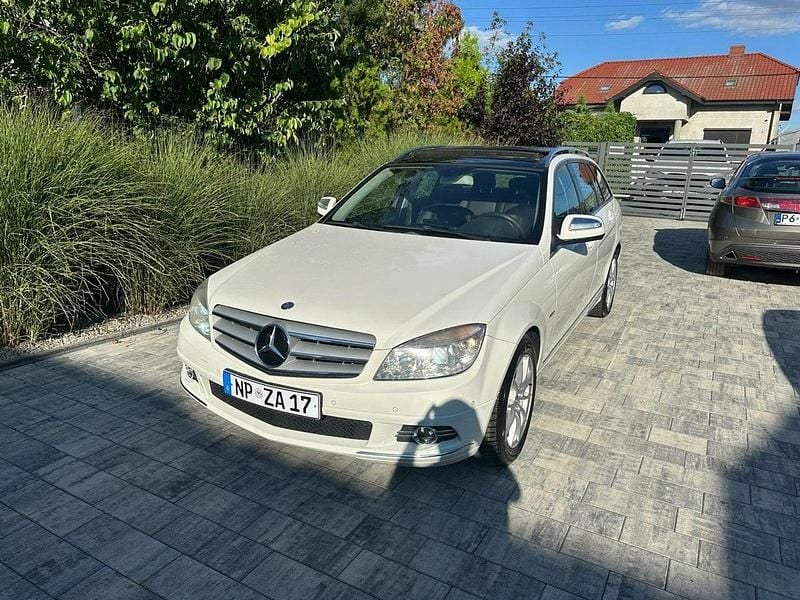 Biały Używany 2008 Mercedes C180 Kombi | 34 900 zł (Uczciwa cena) - Obraz 1/4
