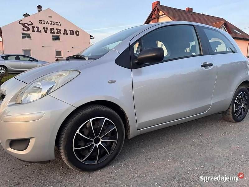 Używany 2010 Toyota Yaris Hatchback | 12 900 zł (Super Cena) - Obraz 1/4