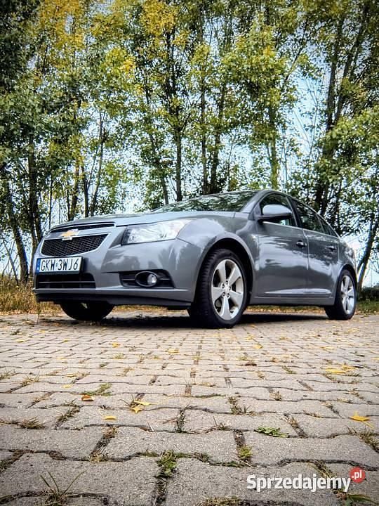 Używany Chevrolet Cruze LT 141 KM (103 kW) 2011 Szary Sedan/Limuzyna