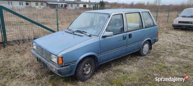 Używany 1988 Nissan Prairie | 14 999 zł - Obraz 1/4