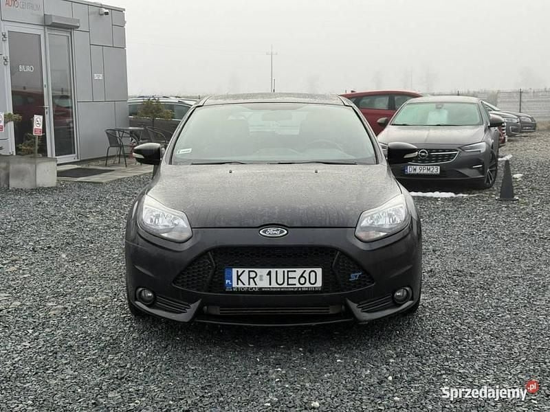 Czarny Używany 2014 Ford Focus ST Hatchback | 37 900 zł (Dobra cena) - Obraz 1/4