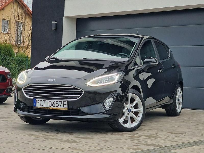 Czarny Używany 2017 Ford Fiesta Hatchback | 41 900 zł (Dość drogi) - Obraz 1/4