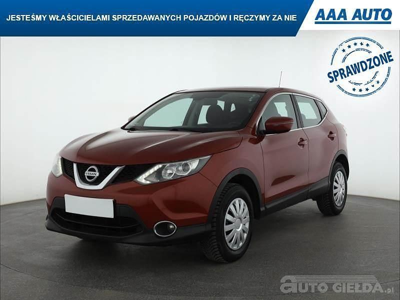Używany Nissan Qashqai 2017 Czerwony SUV