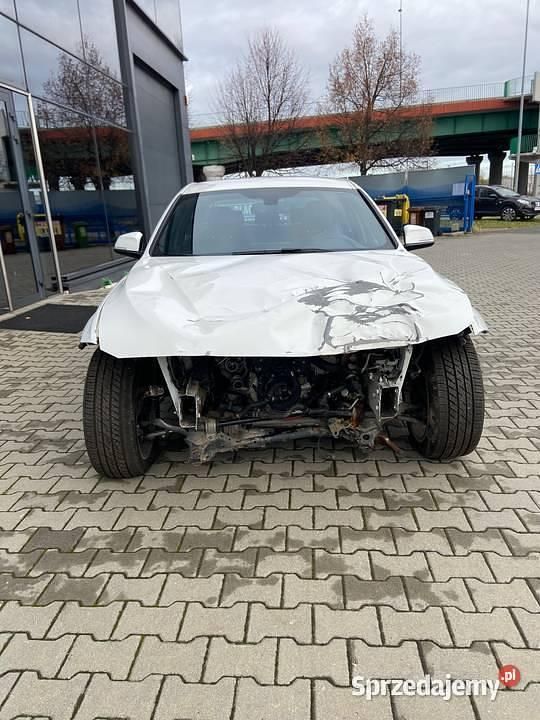 Używany 2017 BMW 330e | 25 000 zł - Obraz 1/4