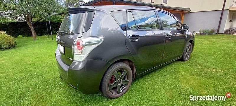 Używany 2011 Toyota Verso Minivan | 36 700 zł (Uczciwa cena) - Obraz 1/4