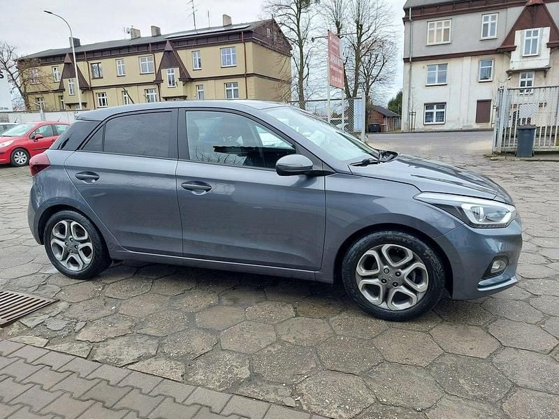 Używany Hyundai i20 83 KM (61 kW) 2020 Szary Hatchback