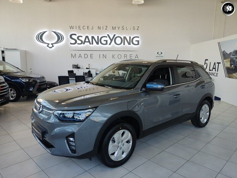 Szary (metalik) Używany 2023 Ssangyong Korando SUV | 131 900 zł - Obraz 1/4