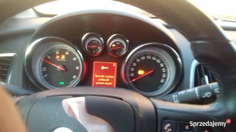 Szary Używany 2011 Opel Astra Hatchback | 7500 zł - Obraz 1/4