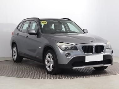 Szary Używany 2011 BMW X1 SUV | 32 999 zł (Uczciwa cena) - Obraz 1/4