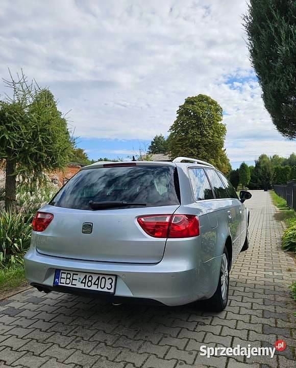 Srebrny Używany 2010 Seat Exeo Kombi | 15 900 zł (Uczciwa cena) - Obraz 1/4