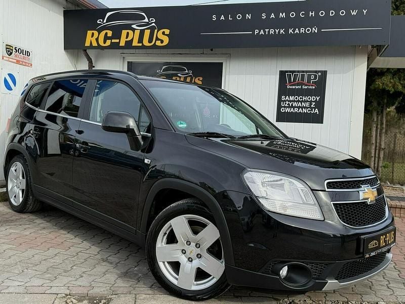 Czarny (metalik) Używany 2013 Chevrolet Orlando Minivan | 34 900 zł (Dość drogi) - Obraz 1/4