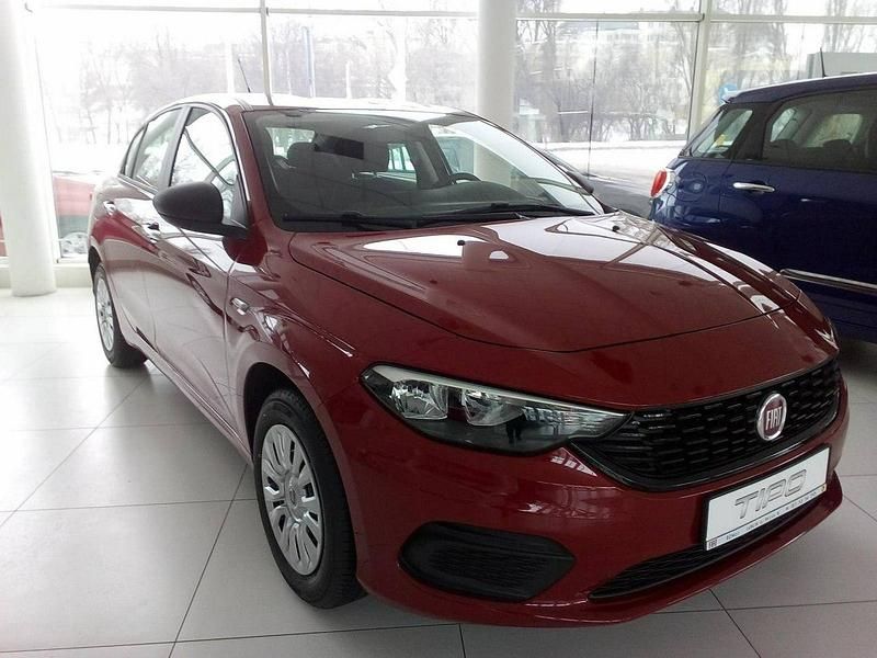 Czerwony (metalik) Używany 2018 Fiat Tipo Sedan/Limuzyna | 49 950 zł (Dość drogi) - Obraz 1/1